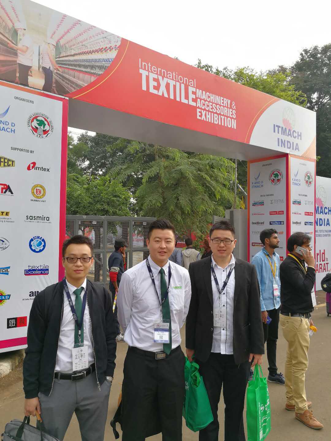 薩震節(jié)能空壓機(jī)參加印度國際紡織機(jī)械展覽會(huì)