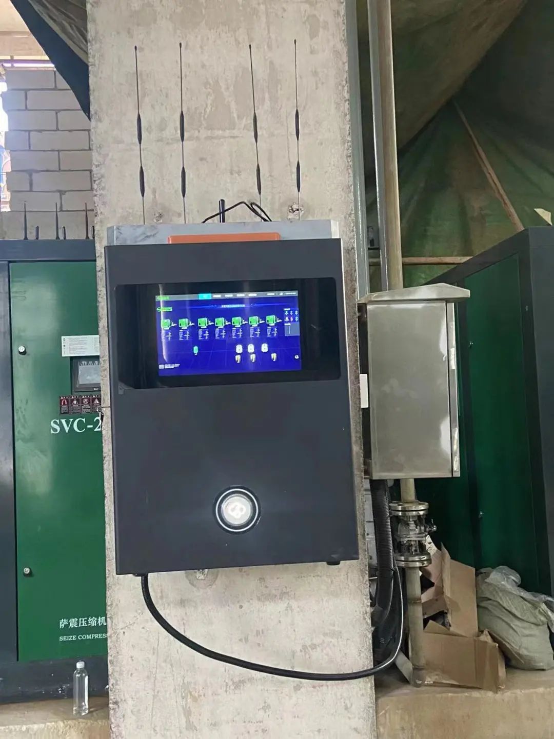 薩震節(jié)能空壓機(jī)一級能效空壓站房客戶案例現(xiàn)場圖